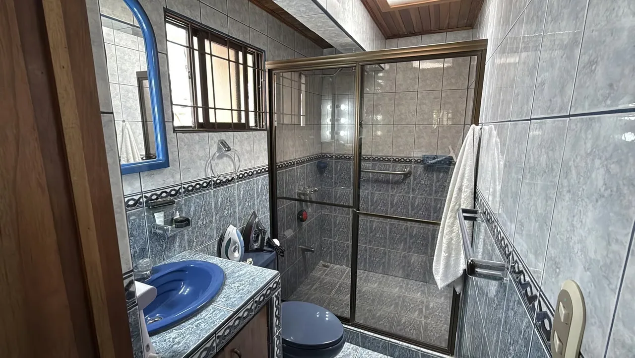 Propiedad exclusiva en San Antonio de Escazú con 4.304 m² de terreno y dos casas independientes que suman 451 m² de construcción., photo 13