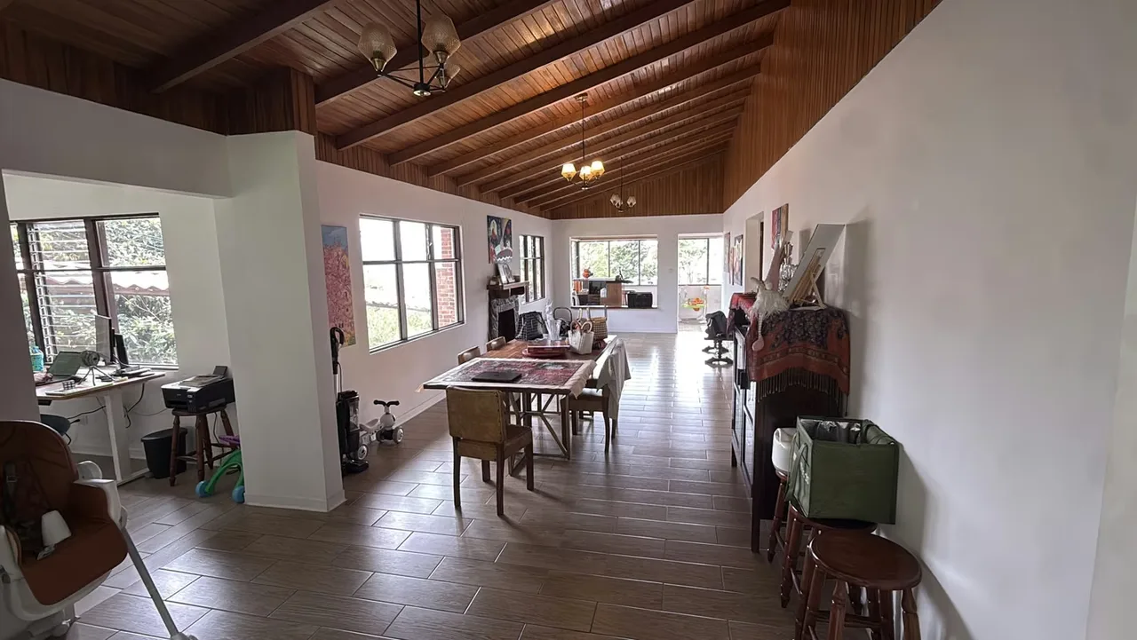 Propiedad exclusiva en San Antonio de Escazú con 4.304 m² de terreno y dos casas independientes que suman 451 m² de construcción., photo 3