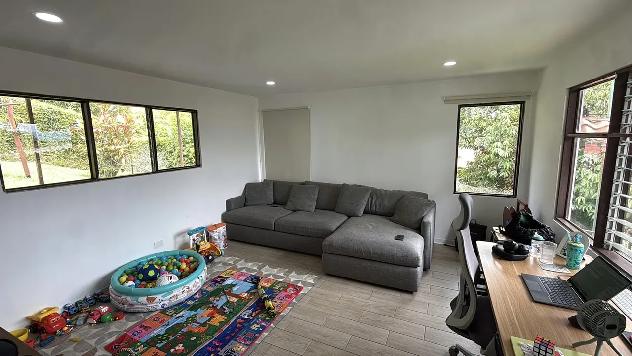 Propiedad exclusiva en San Antonio de Escazú con 4.304 m² de terreno y dos casas independientes que suman 451 m² de construcción., photo 10