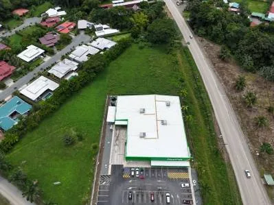 Extraordinaria Propiedad Comercial sobre la Carretera Principal de Uvita, photo 3