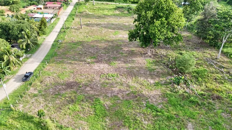 COMMERCIAL LOT IN CORONADO! MAIN HIGHWAY, 1.6 ACRES!: Mountain Home Construction Site For Sale in Puerto Cortés, photo 9