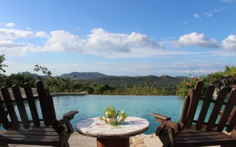 Panacea del Mar ~ Tropical Yoga Retreat with 7 Cabins and Ocean Views