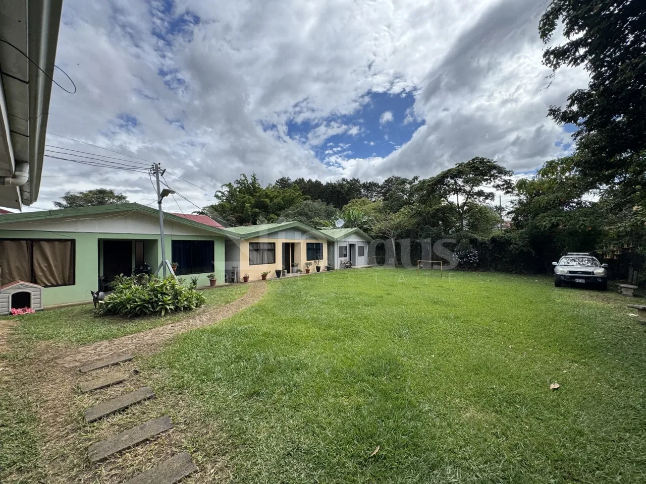 Venta de propiedad con 5 casas y un apartamento en San Rafael Arriba de Desamparados, photo 7