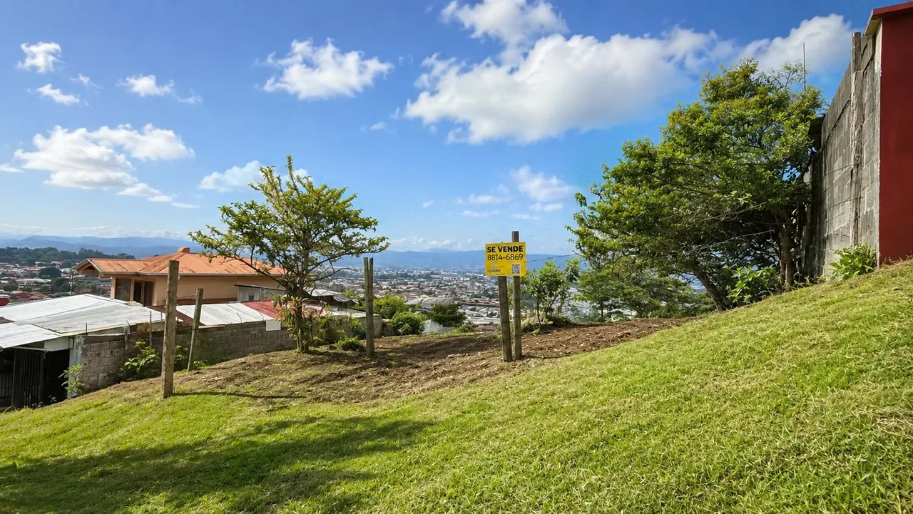 Land for Sale in Ochomogo, Cartago
