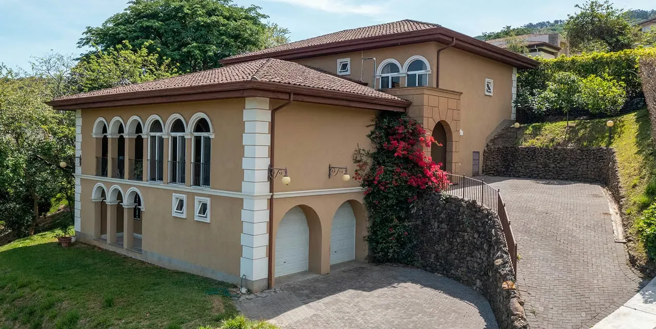 Home 3BR in Ciudad Colón Cerro Colón - Gated Community - Pool Tennis