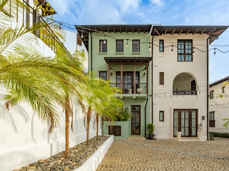 4 Bed Single Family Homes For Sale in Playa Danta