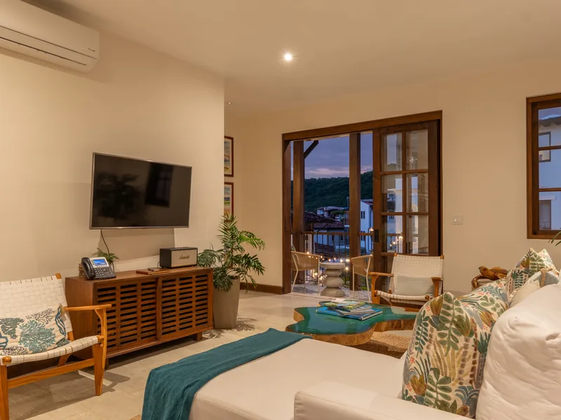 4 Bed Single Family Homes For Sale in Playa Danta, photo 4