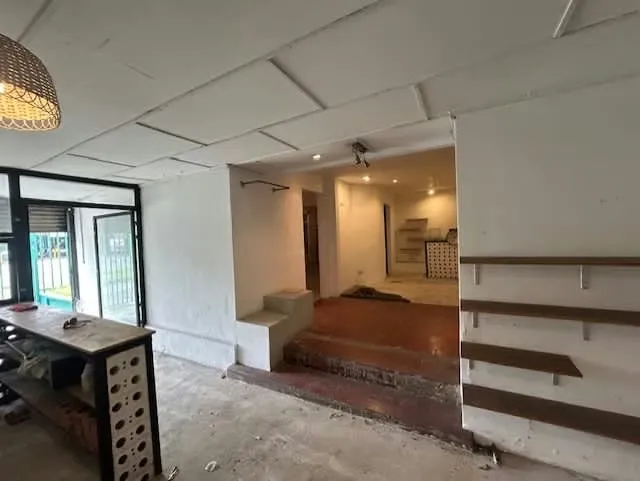 Commercial Space for Rent on Main Street in San Pedro. ID 40629