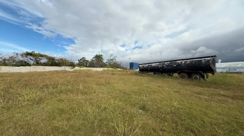 Bank Foreclosure Land for Sale in San Juan de Tibás, photo 3