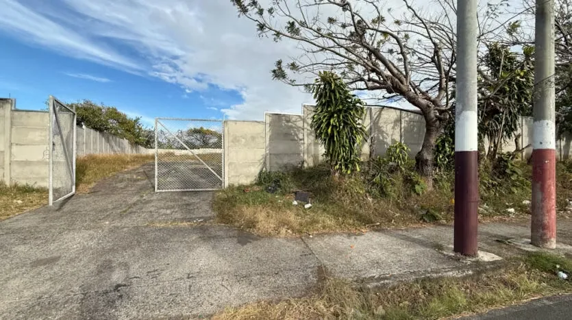 Bank Foreclosure Land for Sale in San Juan de Tibás, photo 4