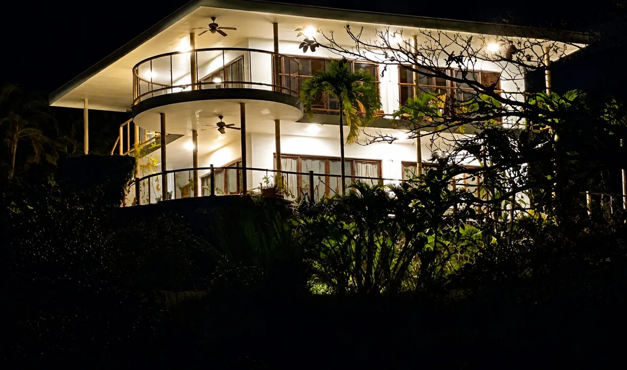 Luxury Casa Blanca – Stunning Ocean View Villa for Sale in Cabo Blanco, Puntarenas, Costa Rica