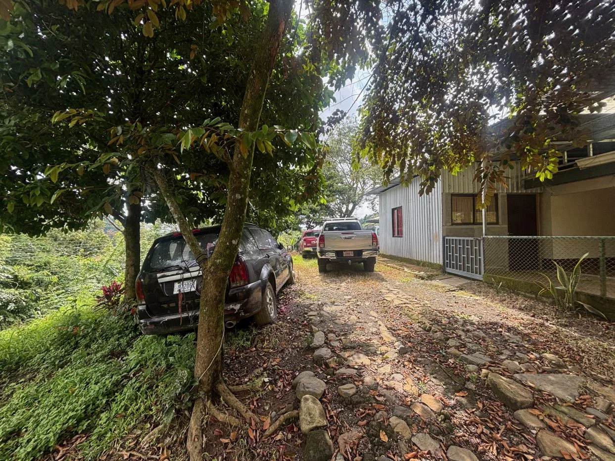 Farm like property with 2 homes near stream in Desmonte – 400051521080
