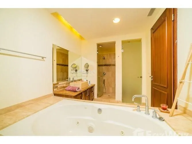 4 Bedroom Apartment for Sale at Jobo 3: Near the Coast Condominium For Sale in Playa Conchal for $580,000, photo 8