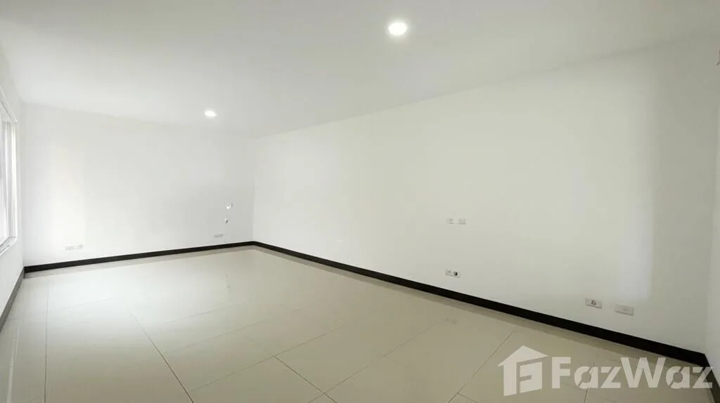 3 Bedroom House for Sale at Escazú for $240,000, photo 3