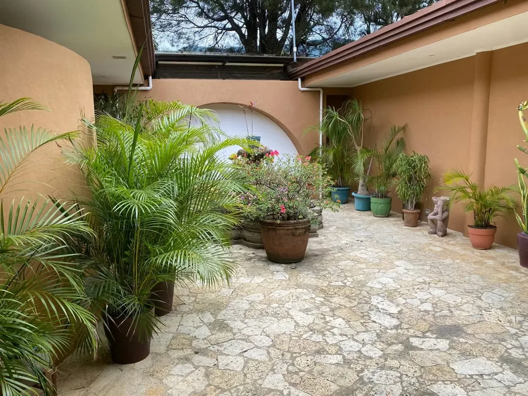 Bienvenido a una propiedad excepcional ubicada en Salitral de Santa Ana, excelente ubicación cerca de todo y un poco más fresca que el centro de Santa Ana. Esta casa de una sola ..., photo 14