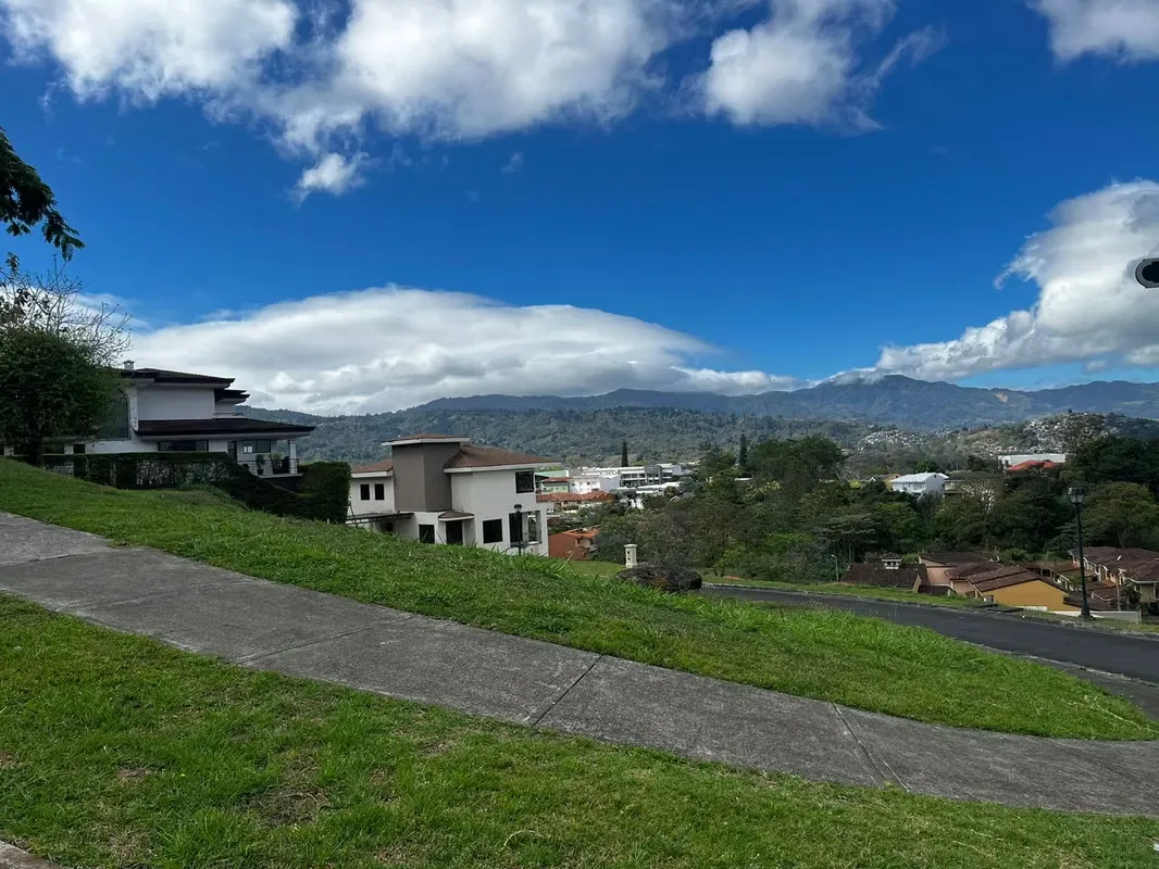 Lot with this view in Gregal Condo. It measures 1189 m2. It has the possibility of segregating in two batches of 594m2 each., photo 6