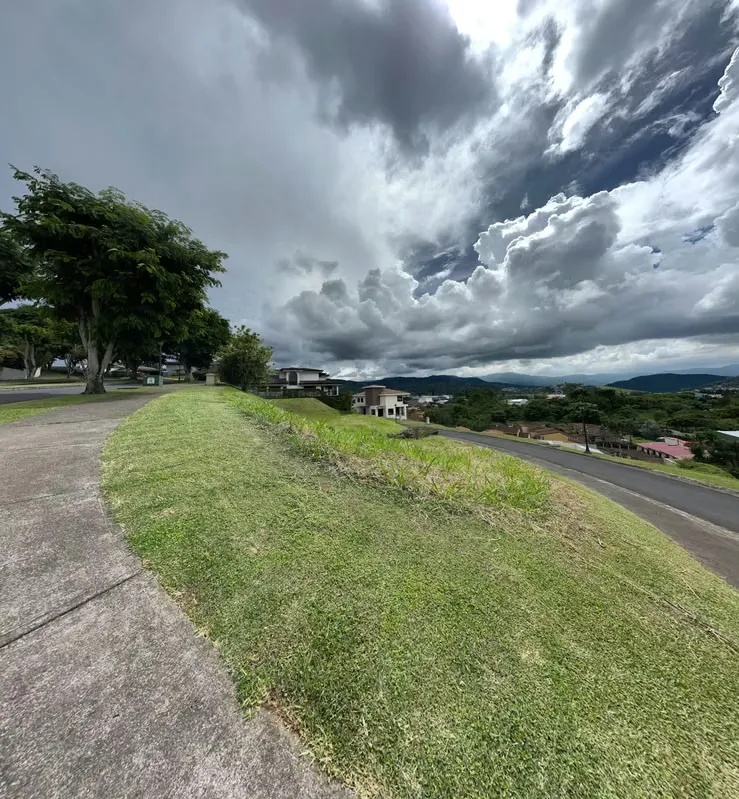 Lot with this view in Gregal Condo. It measures 1189 m2. It has the possibility of segregating in two batches of 594m2 each., photo 7