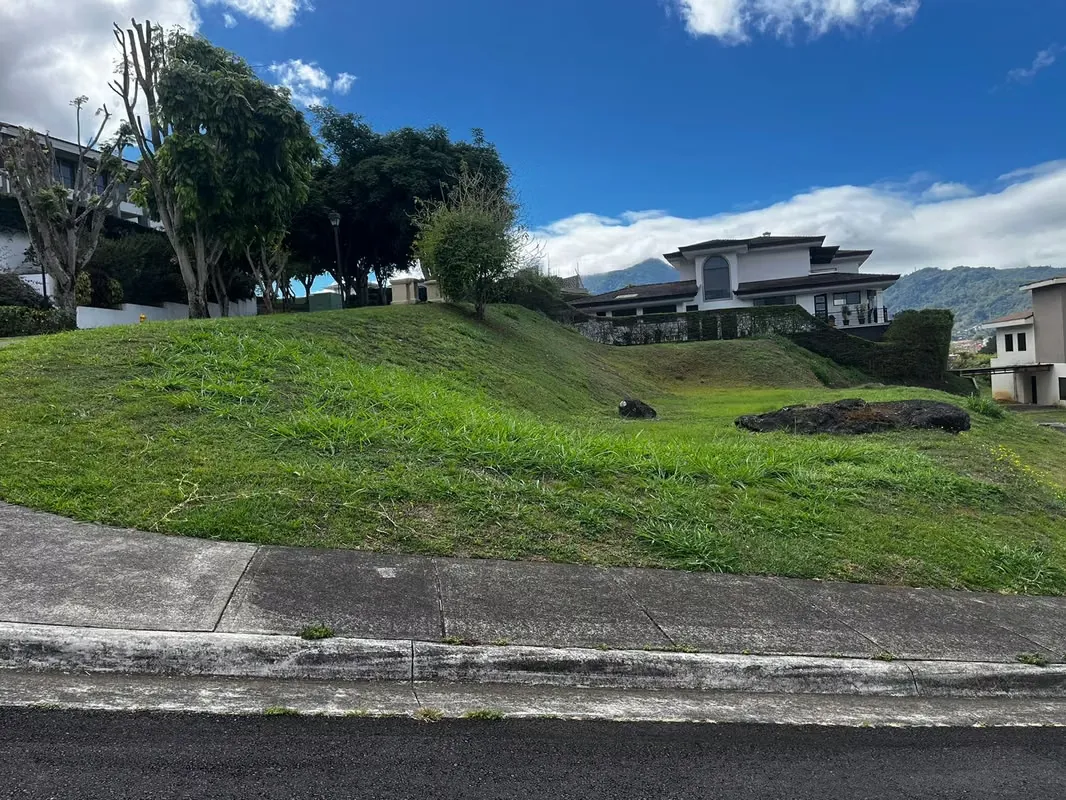 Lot with this view in Gregal Condo. It measures 1189 m2. It has the possibility of segregating in two batches of 594m2 each., photo 9