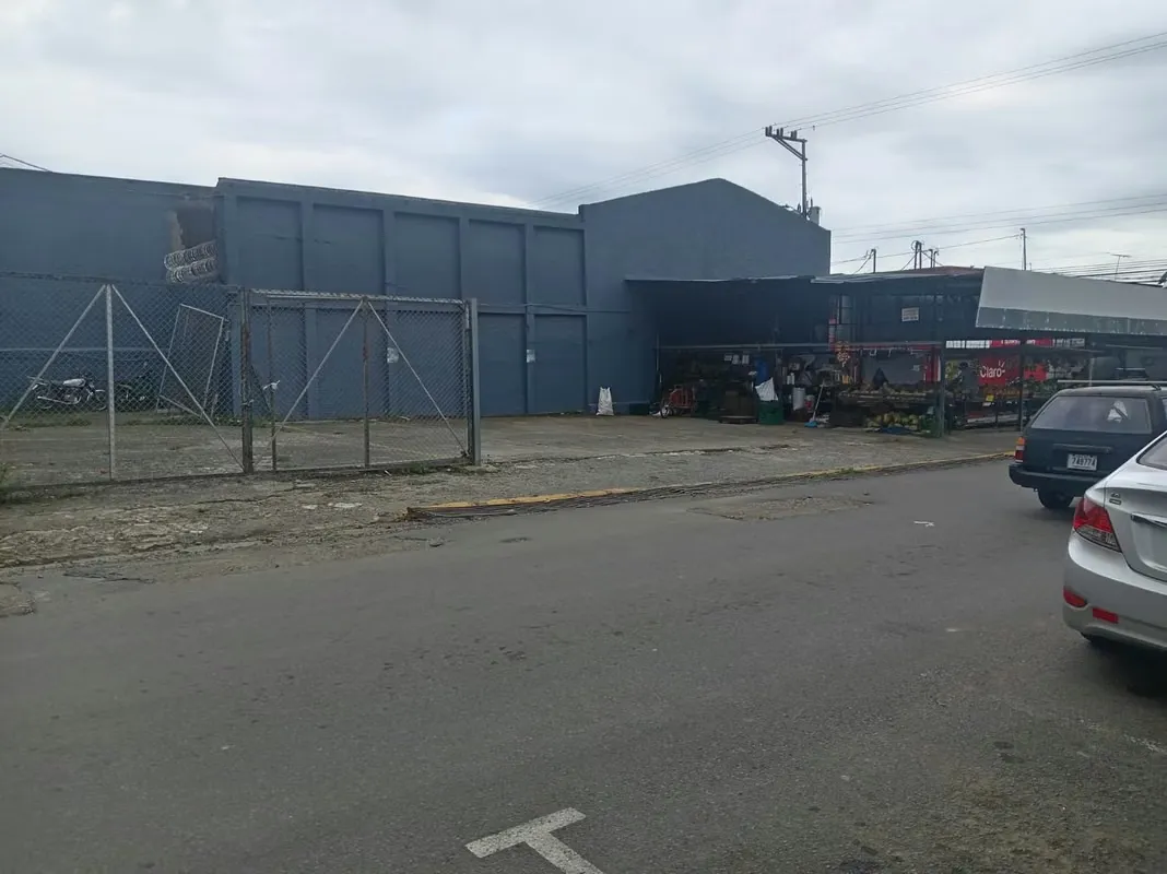 Strategic location in the heart of San Isidro del General, one block from the Central Park, in one of the most pedestrian and vehicle transit areas., photo 7