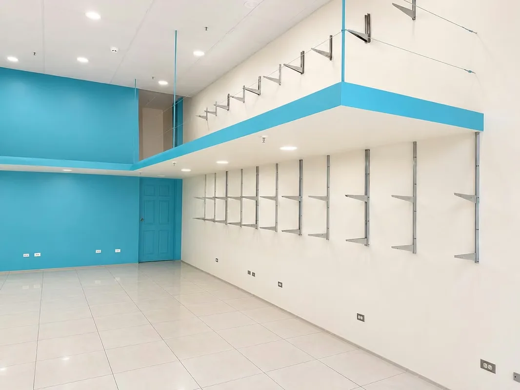 COMMERCIAL PLACE FOR RENT - SMALL CENTER AREA, photo 3
