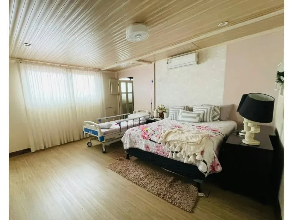 Se puede negociar vender a puerta cerrada con todo el mobiliario, equipos ..., photo 12