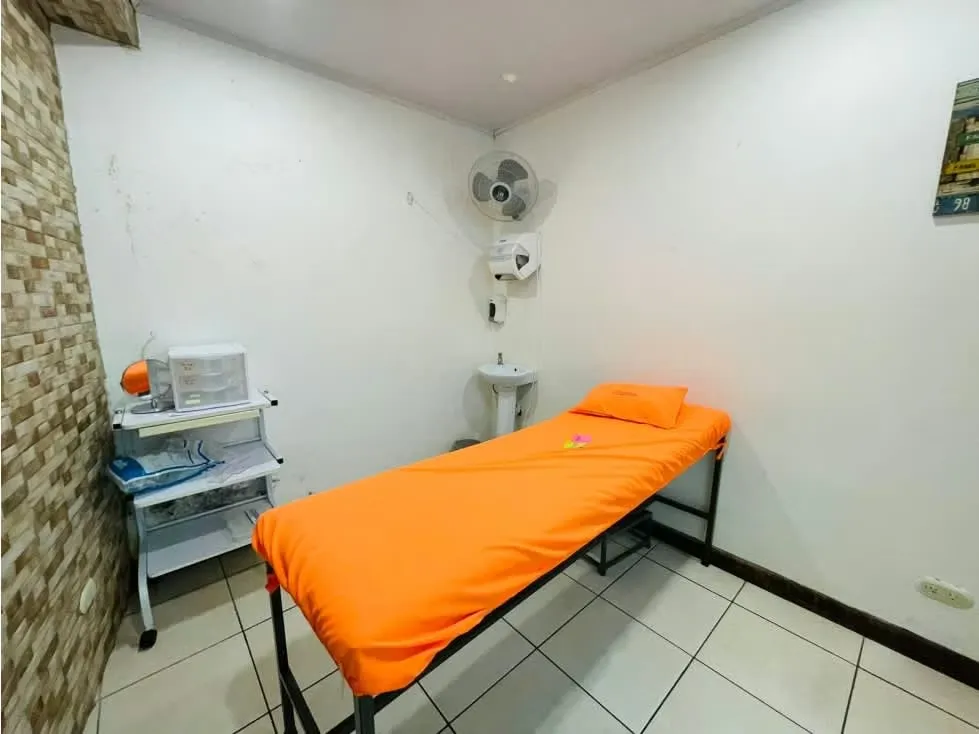 Se puede negociar vender a puerta cerrada con todo el mobiliario, equipos ..., photo 7