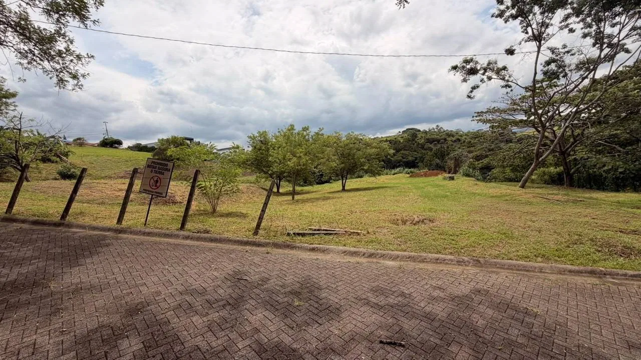 Se vende! lote en Condominio Hacienda el Paseo Grecia