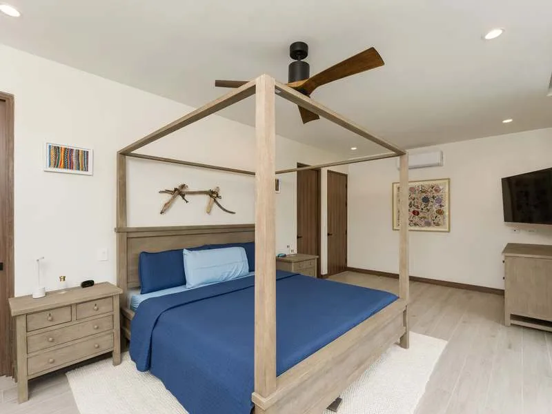 7 Bed Single Family Homes For Sale in Playa Grande, photo 12