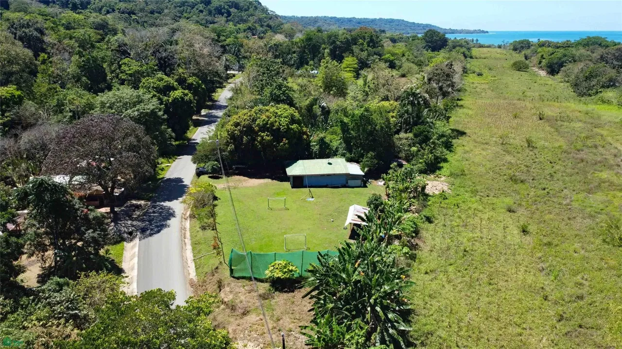 Calle 611, Pavón, Puntarenas 60704