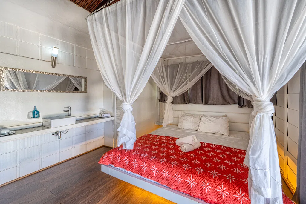8 BEDROOMS HOTEL NEAR IN UVITA, photo 16