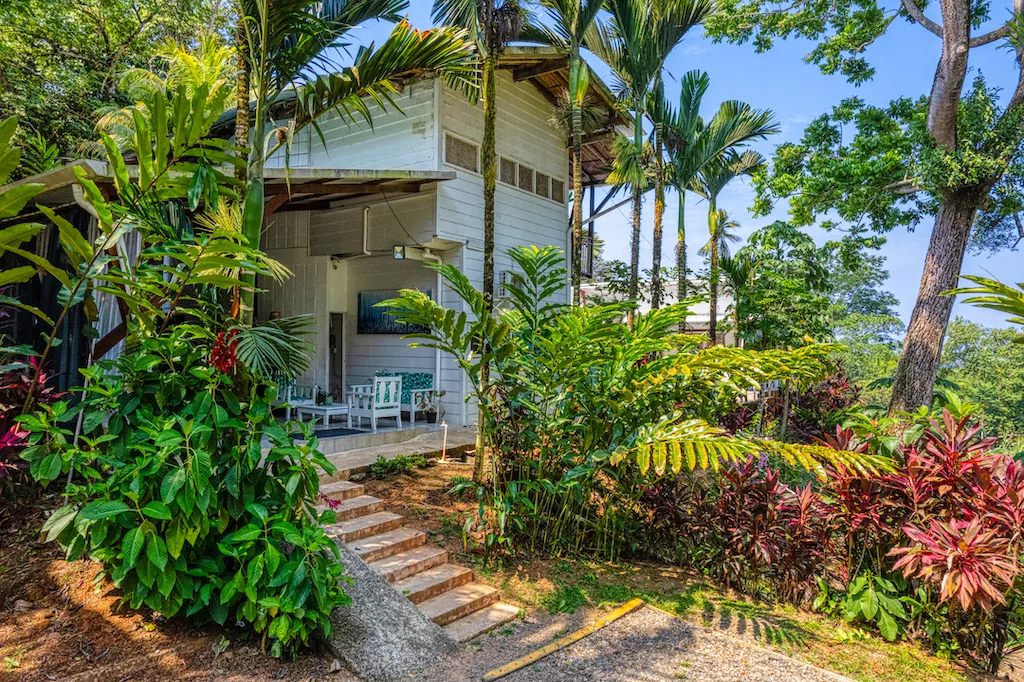 8 BEDROOMS HOTEL NEAR IN UVITA, photo 3