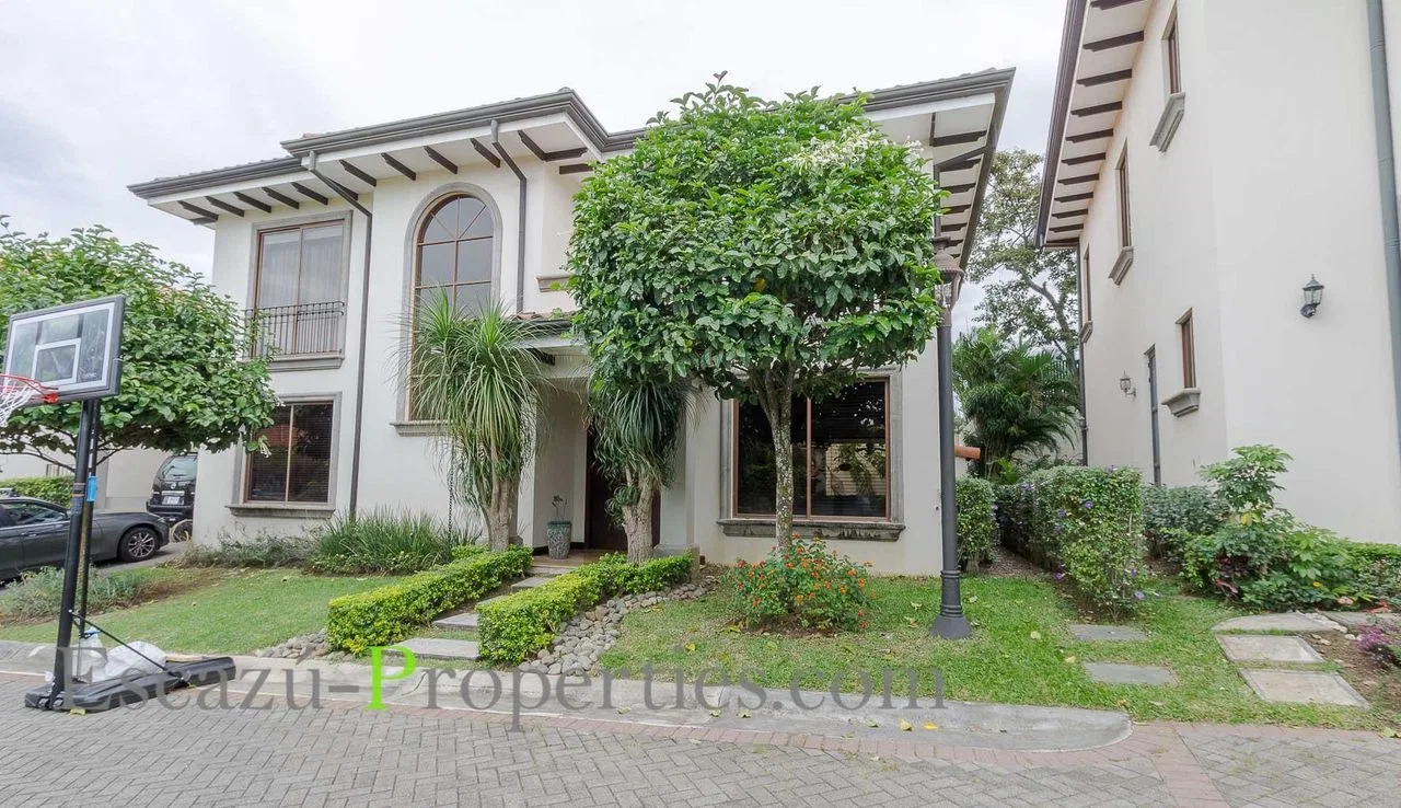 Condominios a la venta en Santa Ana | de lujo.