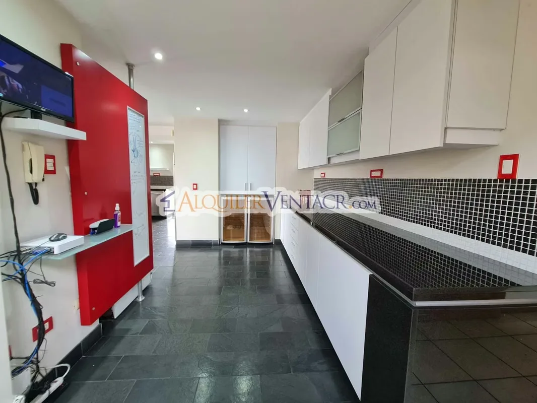 En venta – Espectacular casa con piscina propia y vistas panorámicas en Alto Las Palomas, Santa Ana, photo 10