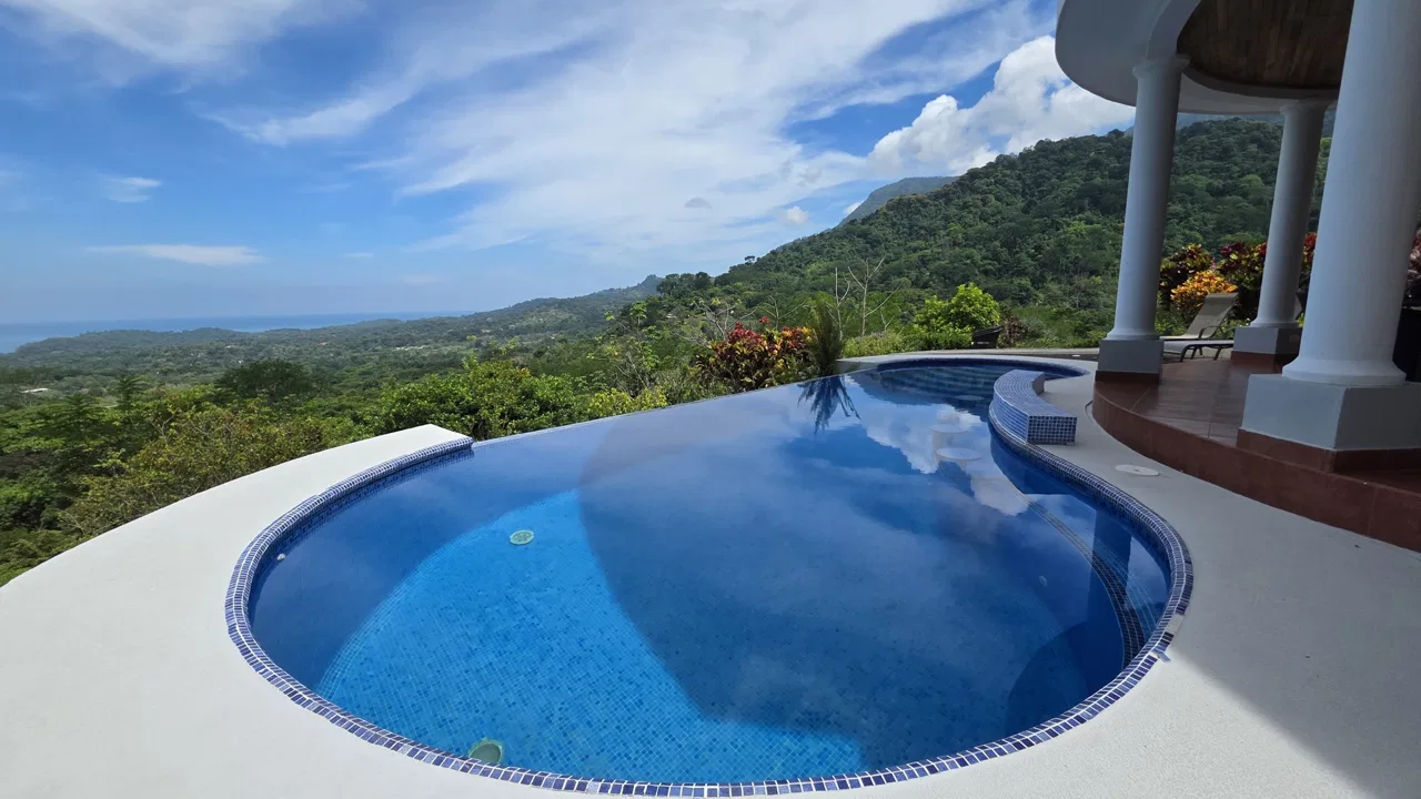 PROPERTY WITH FOUR BEDROOMS WITH OCEAN VIEWS, IN OJOCHAL – 0.54 ACRES, photo 7