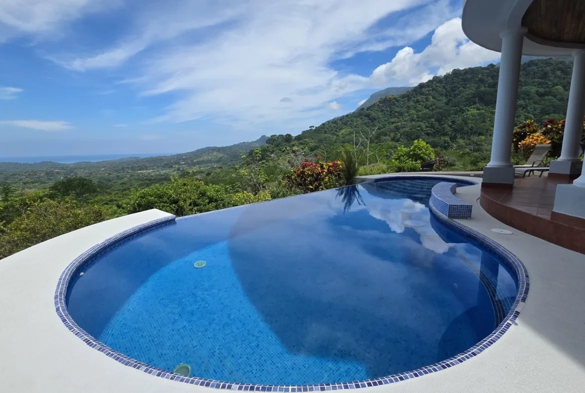 PROPERTY WITH FOUR BEDROOMS WITH OCEAN VIEWS, IN OJOCHAL – 0.54 ACRES, photo 8