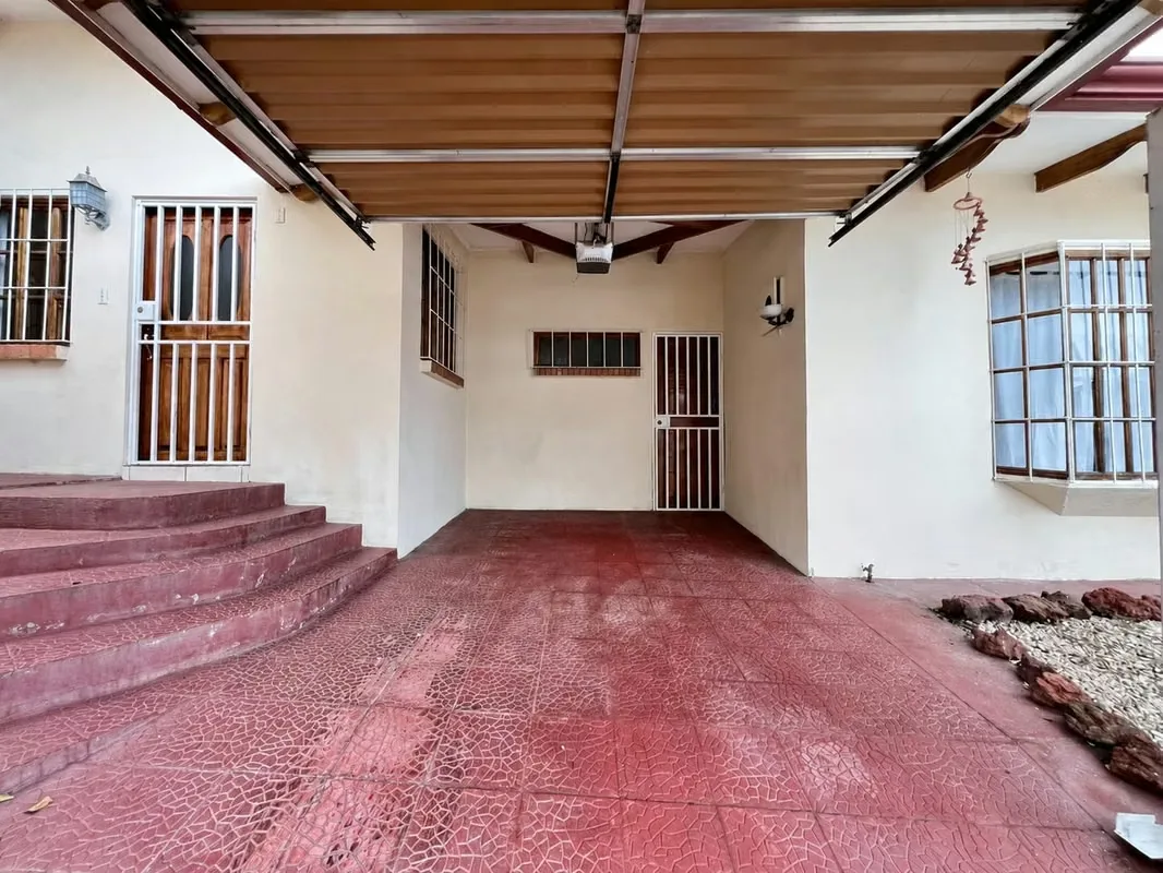 CASA EN VENTA EN SABANILLA DE MONTES DE OCA – Zona Segura, Tranquila y Estratégica, photo 3