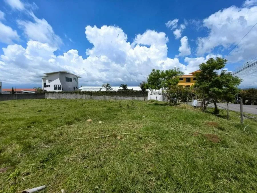 TERRENO EN VENTA EN GUACHIPELIN, ESCAZÚ RAH 24595  - Venta en Escazú