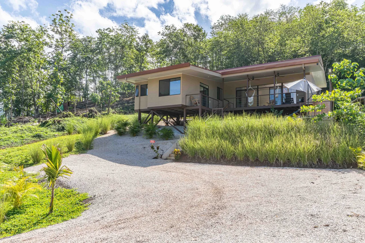 Casa Melina - Modern 3BR Mountain View Home