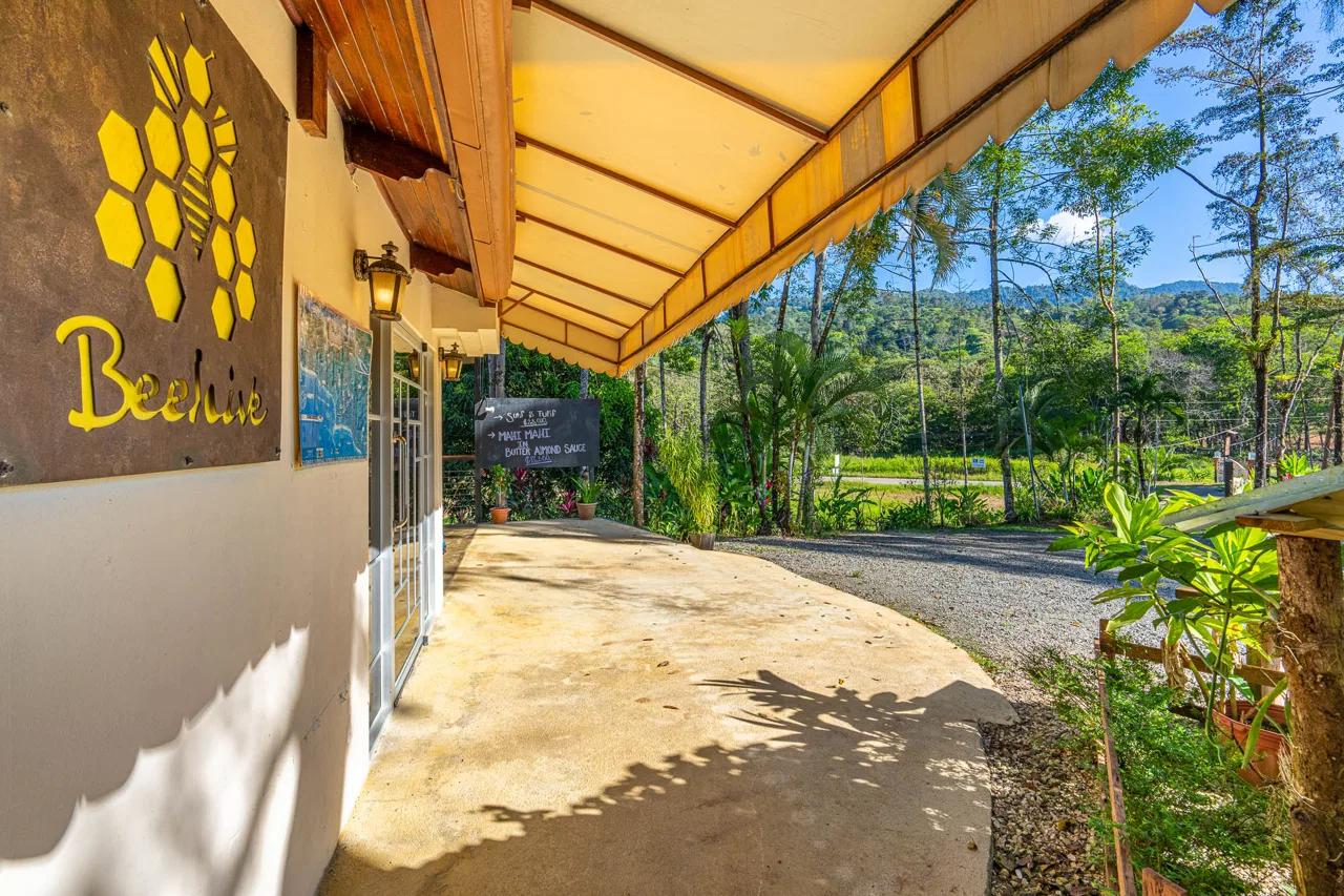 POPULAR FULLY FUNCTIONING UVITA RESTAURANT – 1.2 ACRES, photo 19