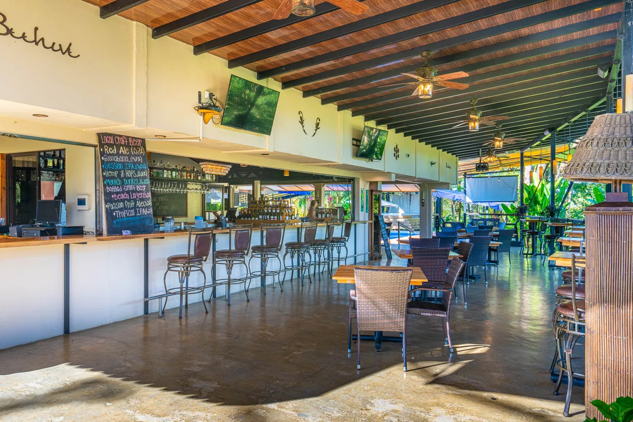 POPULAR FULLY FUNCTIONING UVITA RESTAURANT – 1.2 ACRES, photo 23