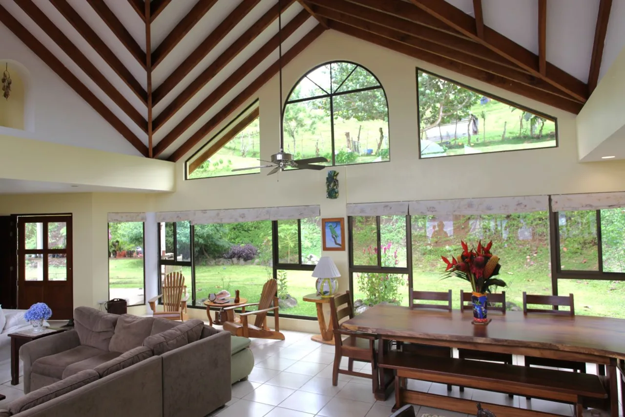Private Off-Grid-Ready 8.15 Acre Estate with Panoramic Lake Arenal &amp; Volcano Views - Lower Level Apartment, Garage &amp; Workshop, photo 2