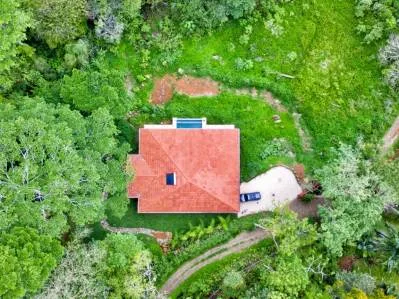3.2 ACRES – 7 Bedroom Estate – 4 Bedroom Ocean View Home With Pool + 3 Bedroom Guest House, photo 3
