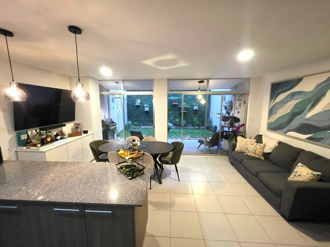 Casa moderna en Condominio Hacienda Lincoln en Santo Domingo de Heredia. Excelente ubicación cerca de vías principales, comercios, centros educativos y lugares de trabajo., photo 4