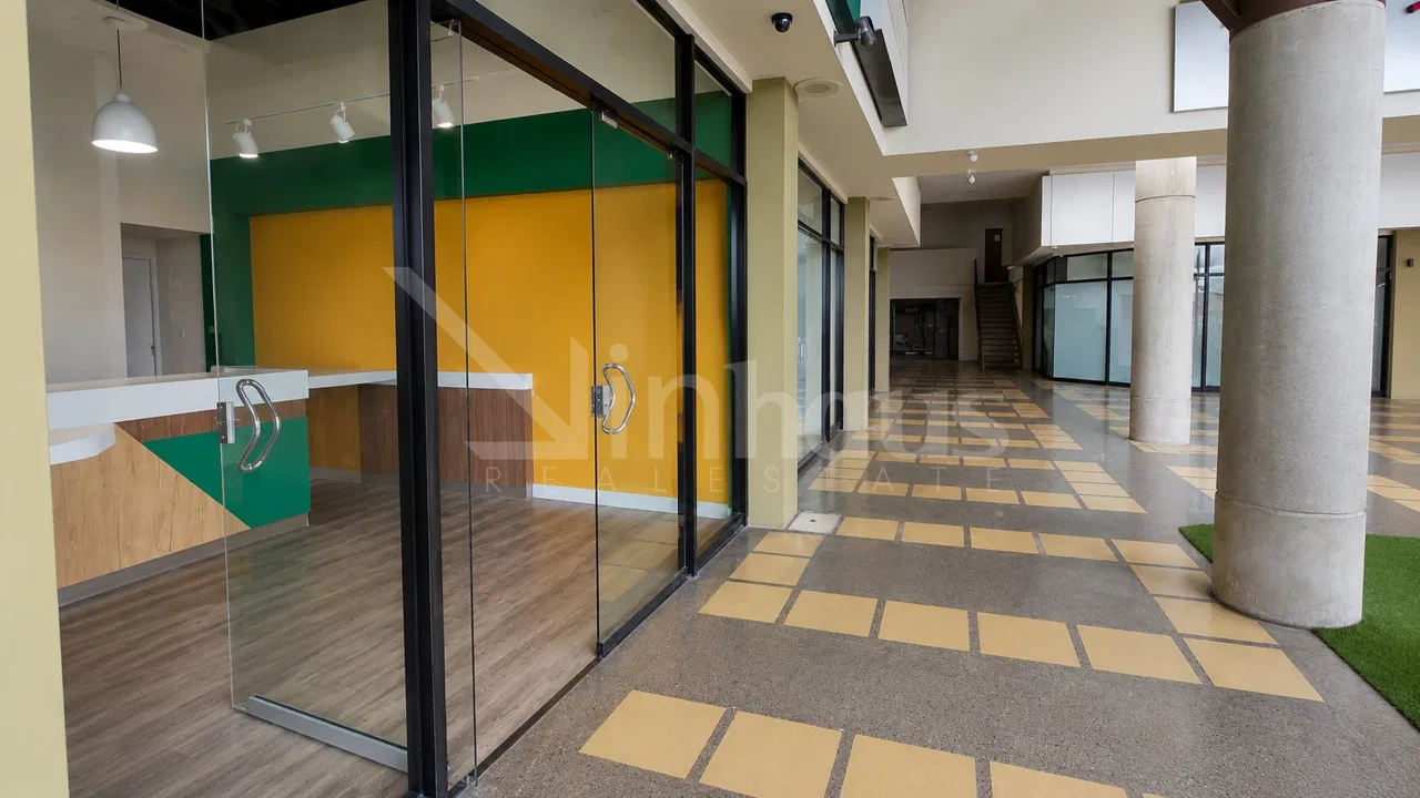 Local Comercial en Plaza en Escazú
