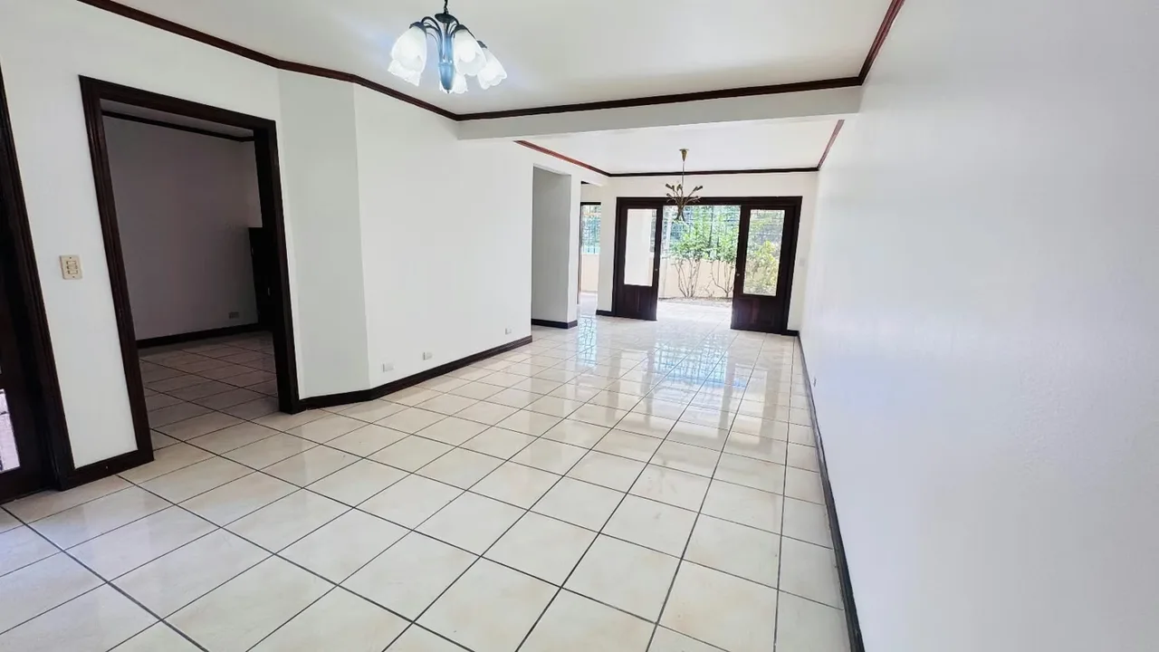 Apartment for rent in Freses, Curridabat, 180 m ²