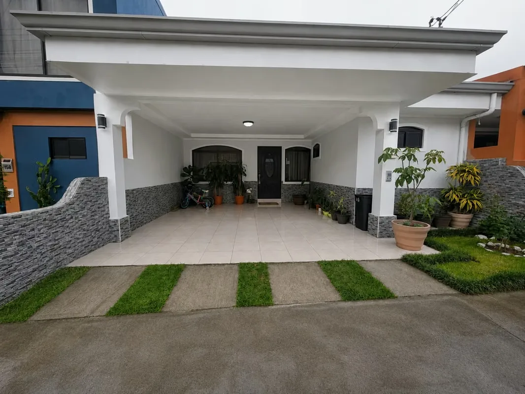 House for Sale. Single-story home in Lomas de Montes de Oca. 3 Bedrooms. Impeccable!, photo 2