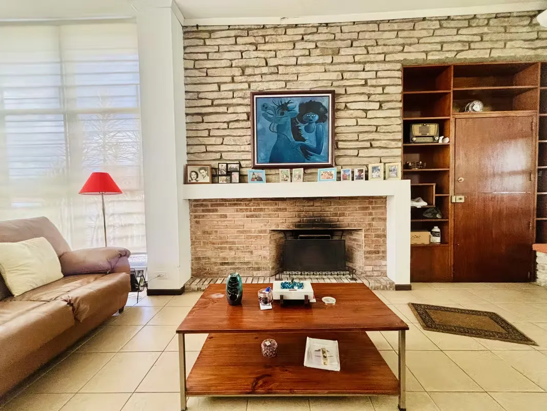 Esta hermosa casa cuenta con una inmejorable ubicación, cerca del Mall San Pedro, plazas, restaurantes, centros médicos, supermercados entre otros. De fácil acceso., photo 6
