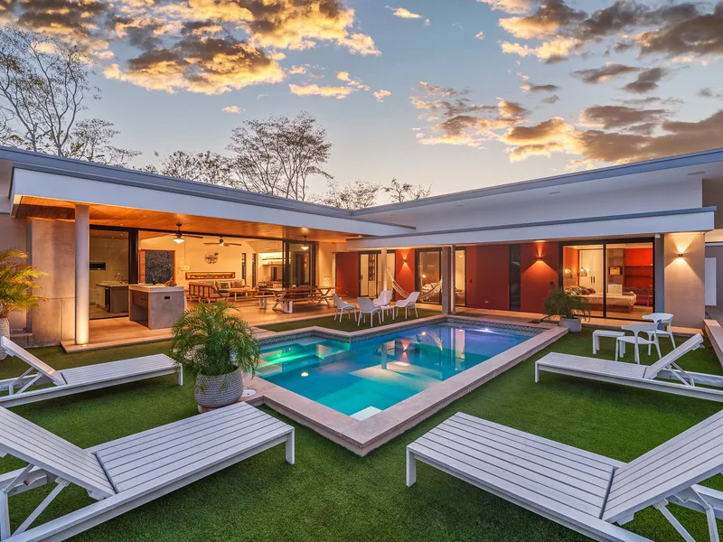 8 Bed Single Family Homes For Sale in Playa Negra