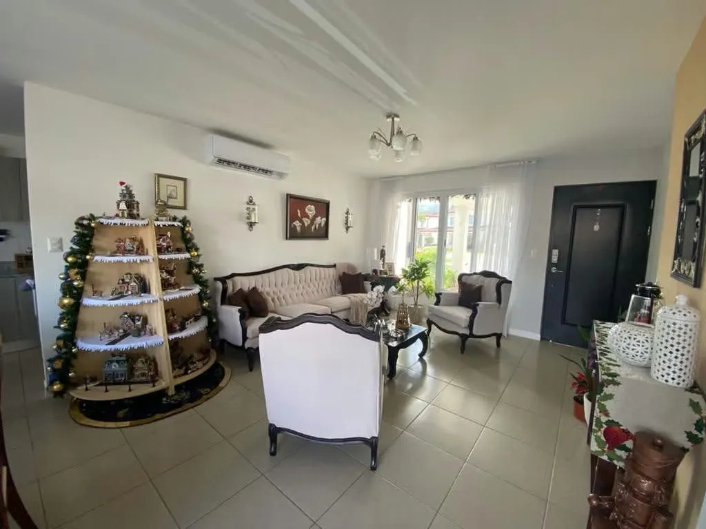 Sale of fine and modern house in Ciudad Colón, in condominium., photo 2