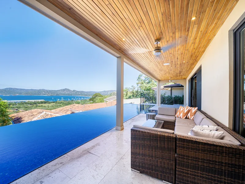 5 Bed Single Family Homes For Sale in Playa Flamingo, photo 2